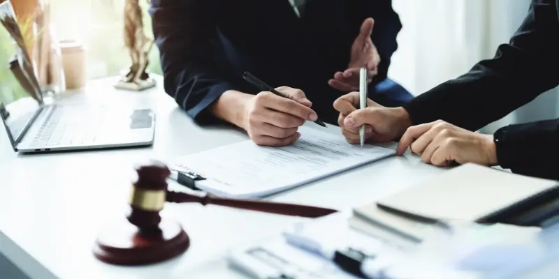 Tình hình pháp lý tại Việt Nam